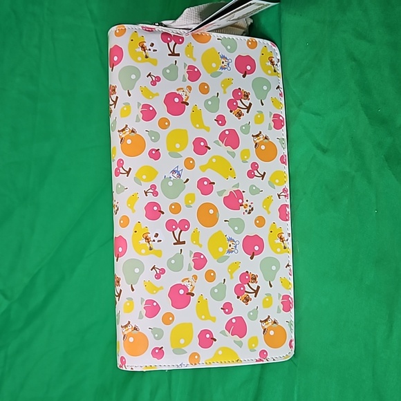 Controller Gear Animal Crossing Sling Bag - Picture 3 of 7